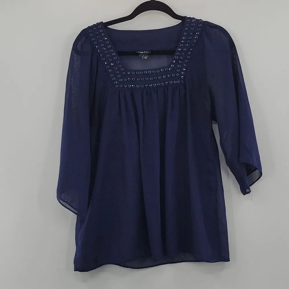 3for$20 Rue 21 Blue Rhinestone Sheet Blouse size M